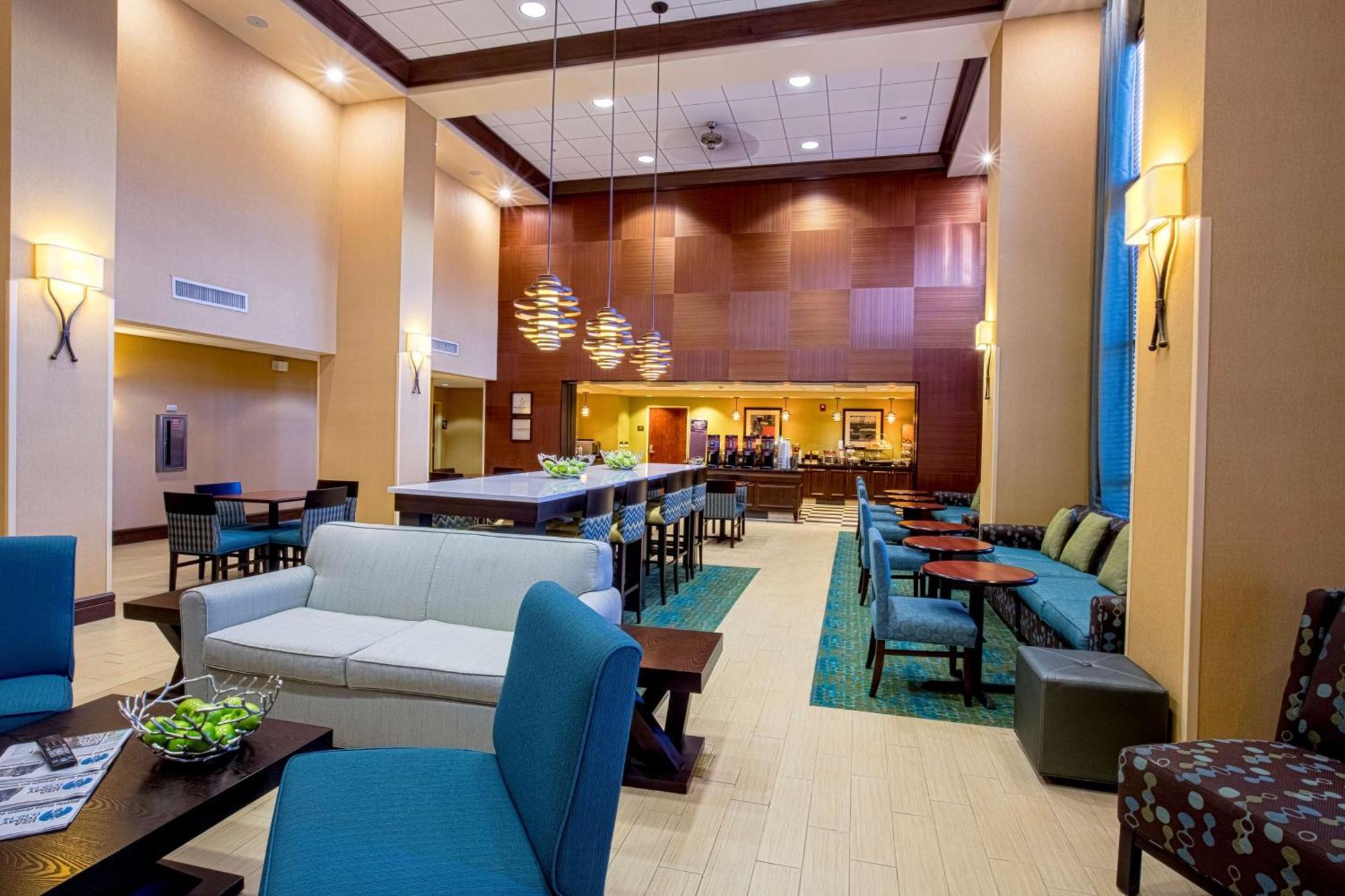Hampton Inn & Suites Sacramento-Elk Grove Laguna I-5 Exterior photo